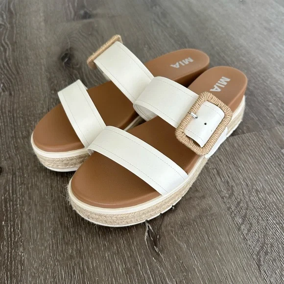 MIA Kenzy Platform Sandals - Picture 1 of 5